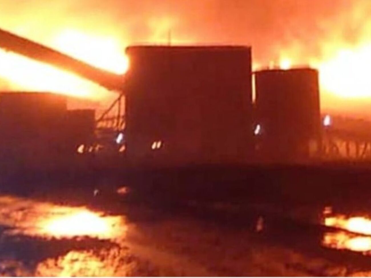 Зараз триває евакуація гірників на поверхню