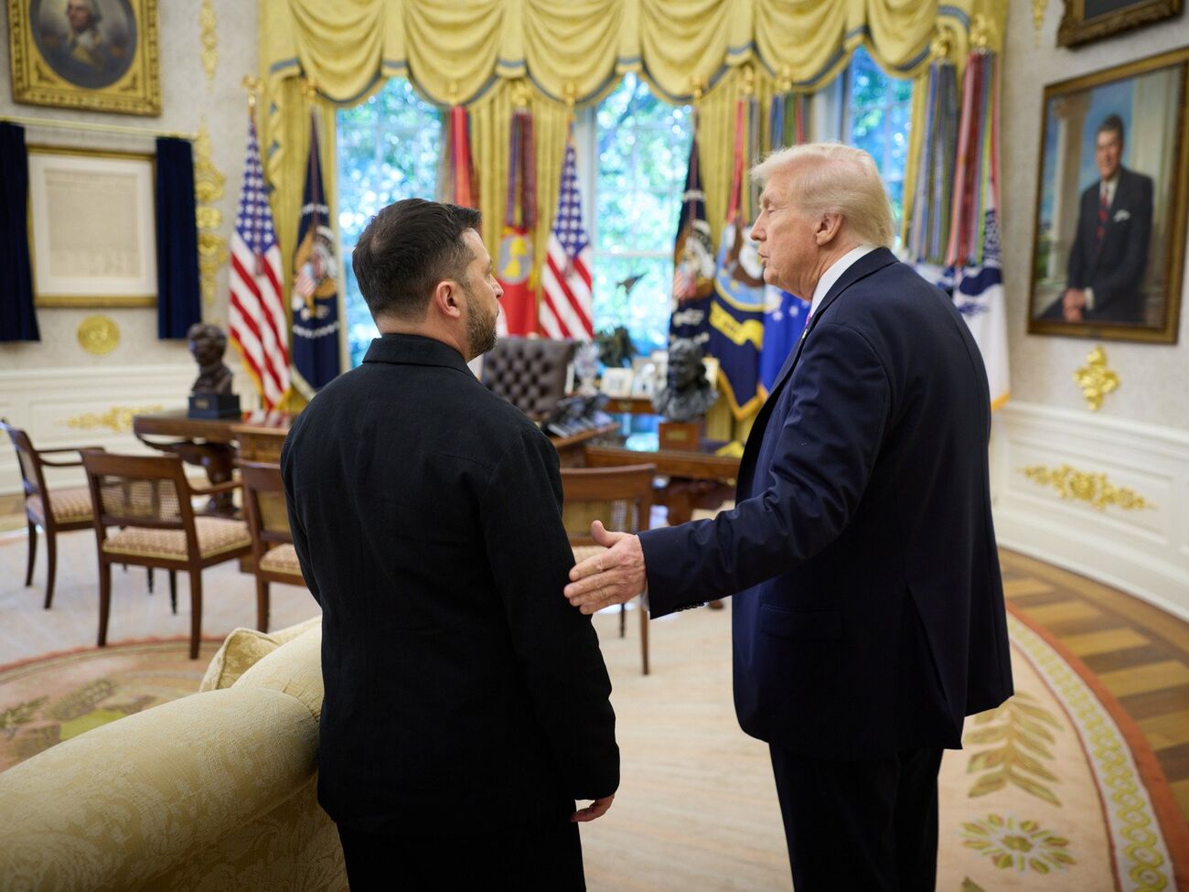 Встреча Зеленского и Трампа неоднократно перерастала в "кричалку", сообщила FT