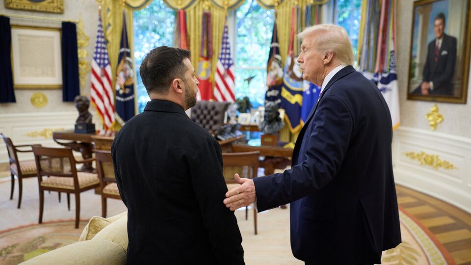 Встреча Зеленского и Трампа неоднократно перерастала в "кричалку", сообщила FT