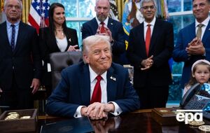 Экономические советники Трампа предостерегают, что продолжительная остановка работы федерального правительства приведет к серьезным экономическим последствиям, говорится в статье