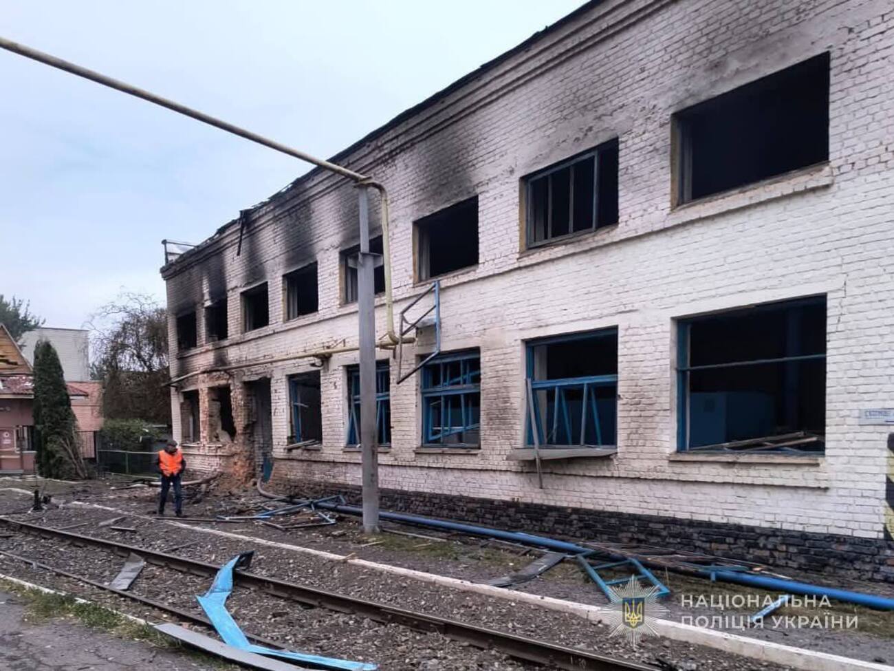 По словам мэра Конотопа, "это тяжелый удар" и "сгорело много чего"