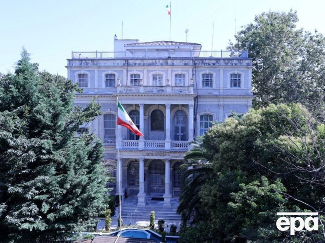 Против Ирана снова ввели санкции