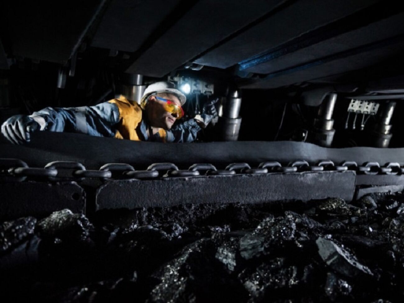 Перед отопительным периодом компания стремится сохранить надежность тепловой генерации, сказал Фоменко