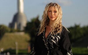 Нікітюк зазвичай фарбує волосся у блонд