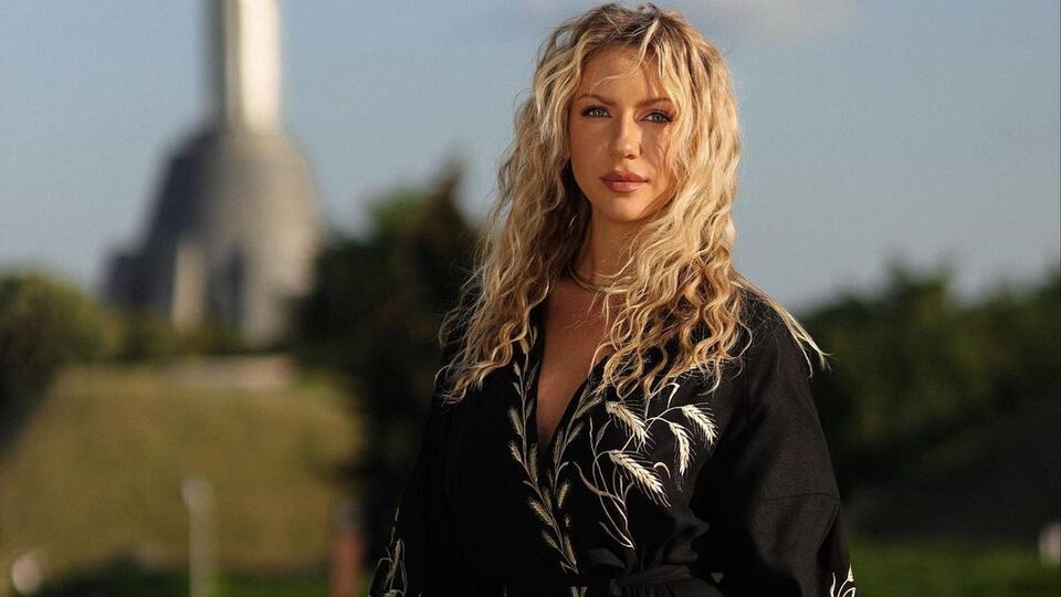 Никитюк обычно красит волосы в блонд