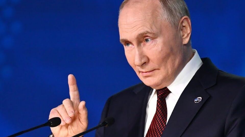 Путин призвал Запад "уняться"