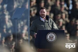 Венс приїжджав на показові стрільби