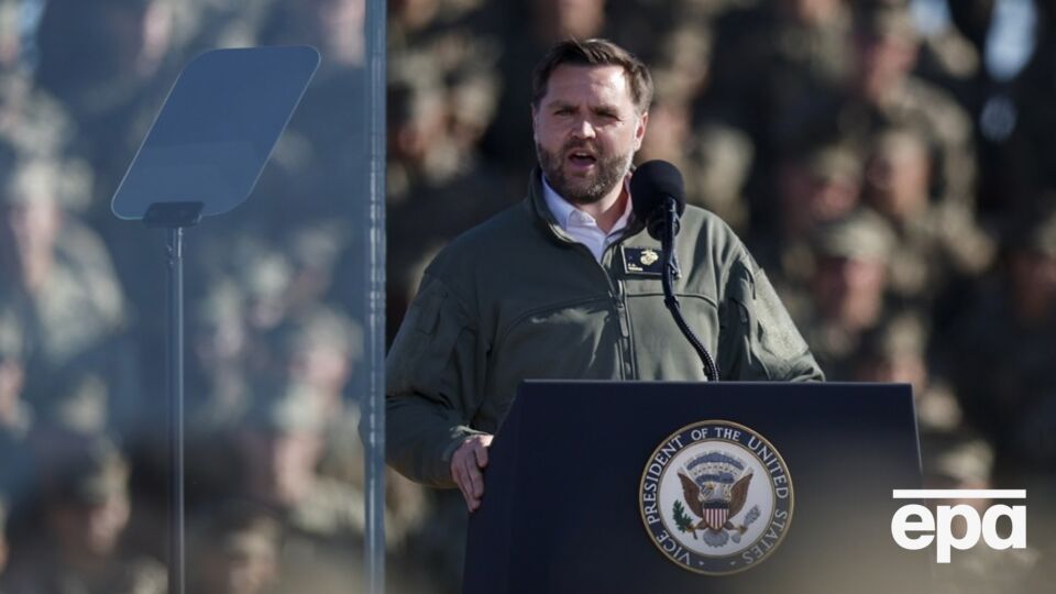 Венс приїжджав на показові стрільби