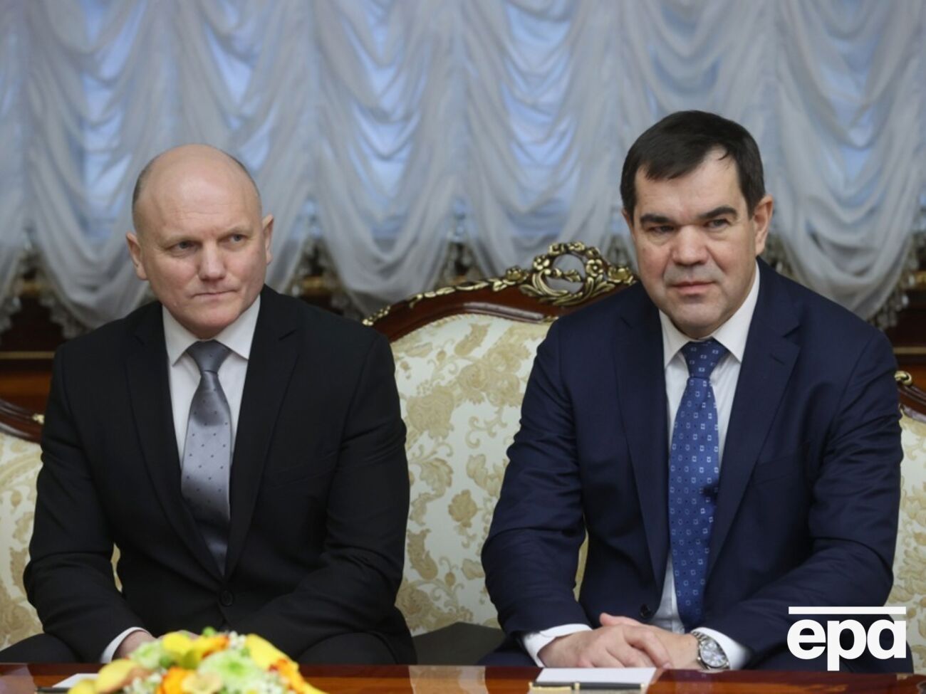 Как отметил шеф КГБ (на фото слева), в Беларуси считают, что "нужно встречаться"