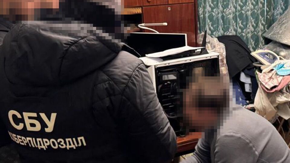 Фигуранты действовали под кураторством преподавателя кафедры военно-морской академии из Санкт-Петербурга, отмечает СБУ