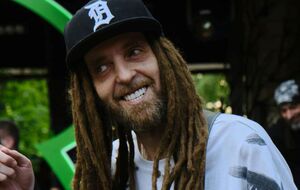 Яценко родился в 1969 году в Киеве