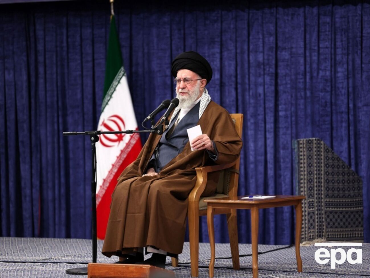 Хаменеи отверг возможность новых переговоров по ядерной программе с США