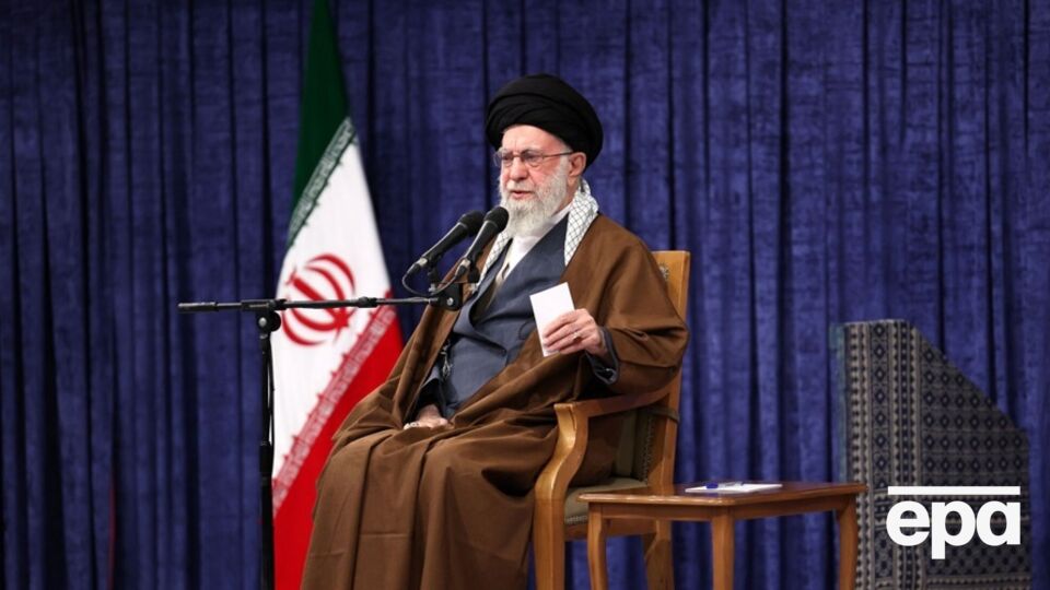 Хаменеи отверг возможность новых переговоров по ядерной программе с США