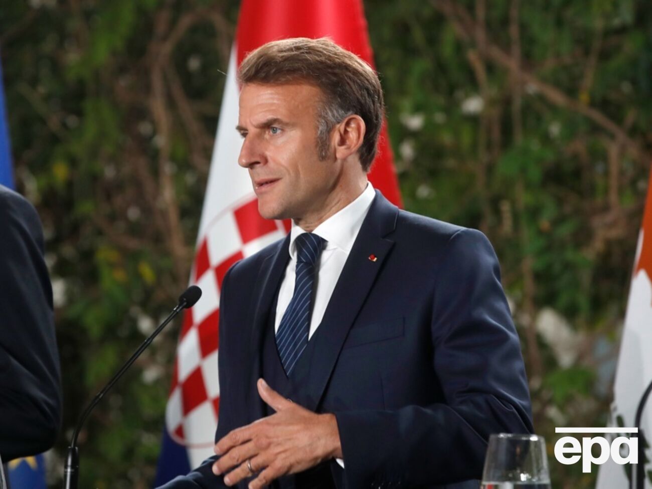 Очень хорошо, что Трамп и Путин могут встретиться для обсуждения двусторонней повестки дня, отметил Макрон