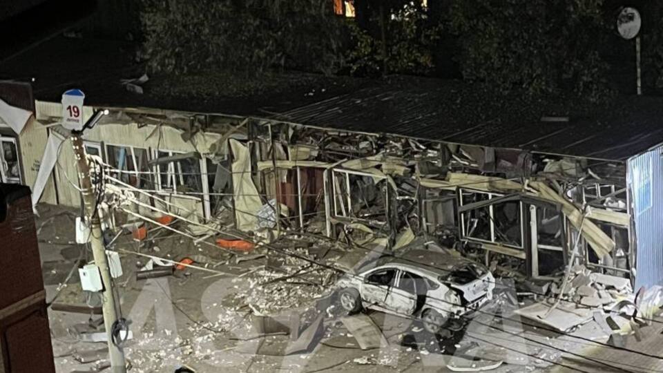 В городе Батайск раздалось примерно 10 мощных взрывов, также дроны атаковали Ростов