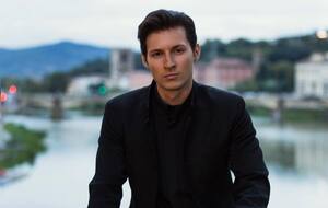 Дуров живет в ОАЭ и украденные экспонаты хотел бы передать в Абу-Даби