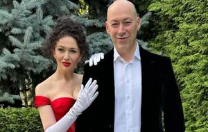 Бацман: Із днем народження, Дімо