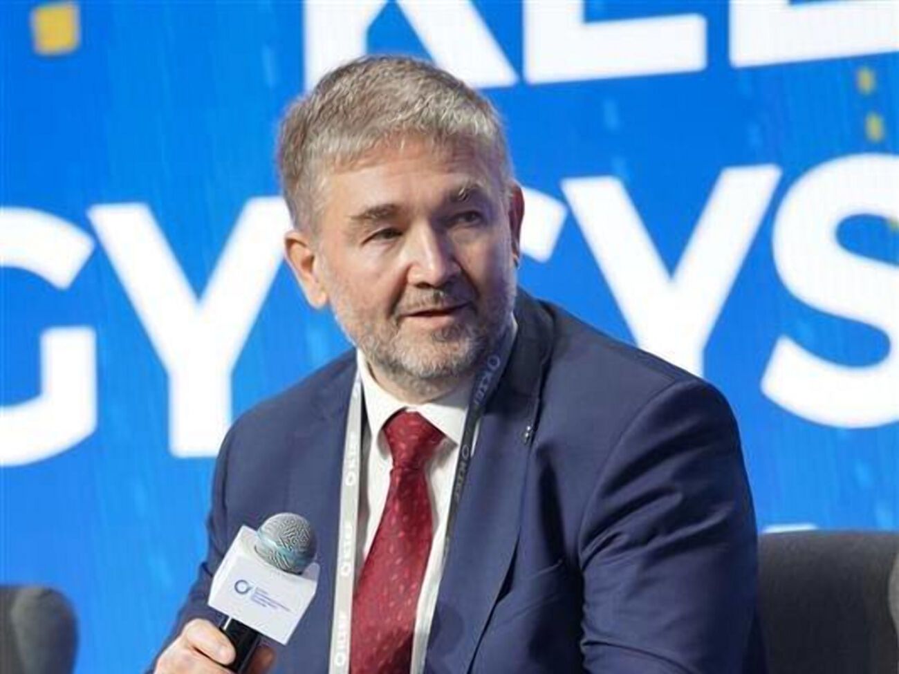 Зайченко наголосив, що поведінка побутових споживачів зараз критично впливає на баланс у мережі