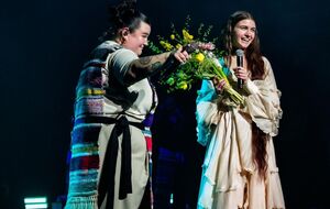 Jerry Heil виповнилося 30 років. alyona alyona побажала їй, щоб "все вдалося"