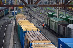 Підвищення тарифів у прибутковому вантажному сегменті є стратегічною помилкою, ідеться в заяві ФРТУ