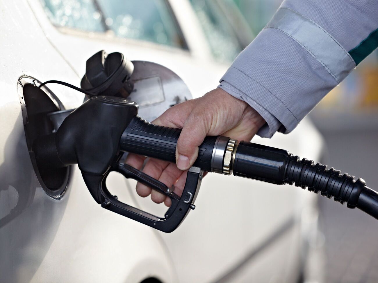 На российских заправках дефицит бензина