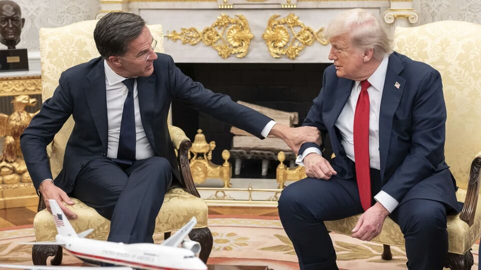 Рютте "умело использует лесть", чтобы удерживать Трампа на стороне как НАТО, так и Украины, отметили СМИ