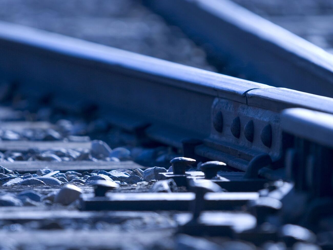 Підрив колії суттєво ускладнить постачання окупаційної армії РФ, зазначили джерела ЗМІ в ГУР МО