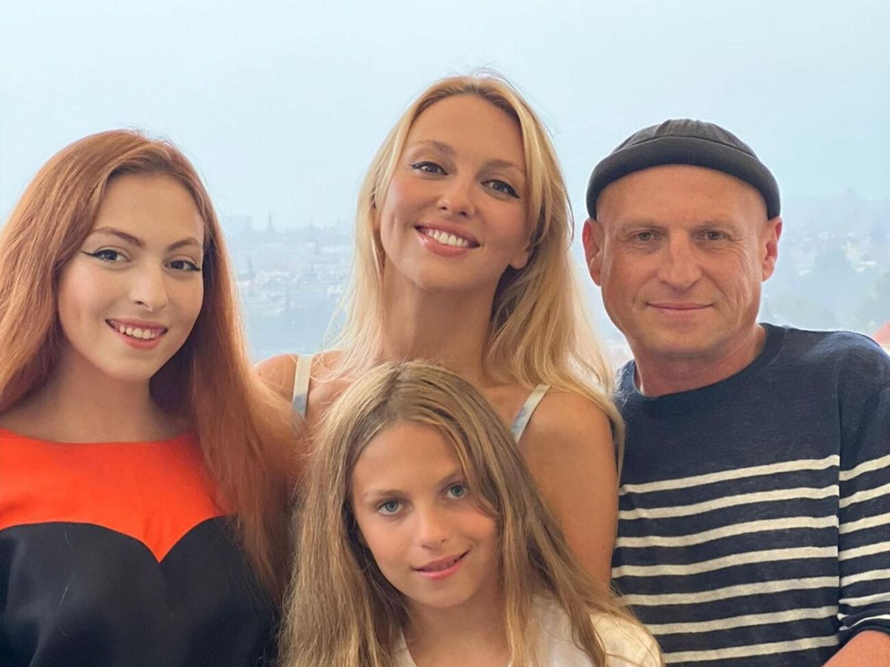 Полякова вышла замуж за Буряковского в 2004 году. В браке у пары родились две дочери