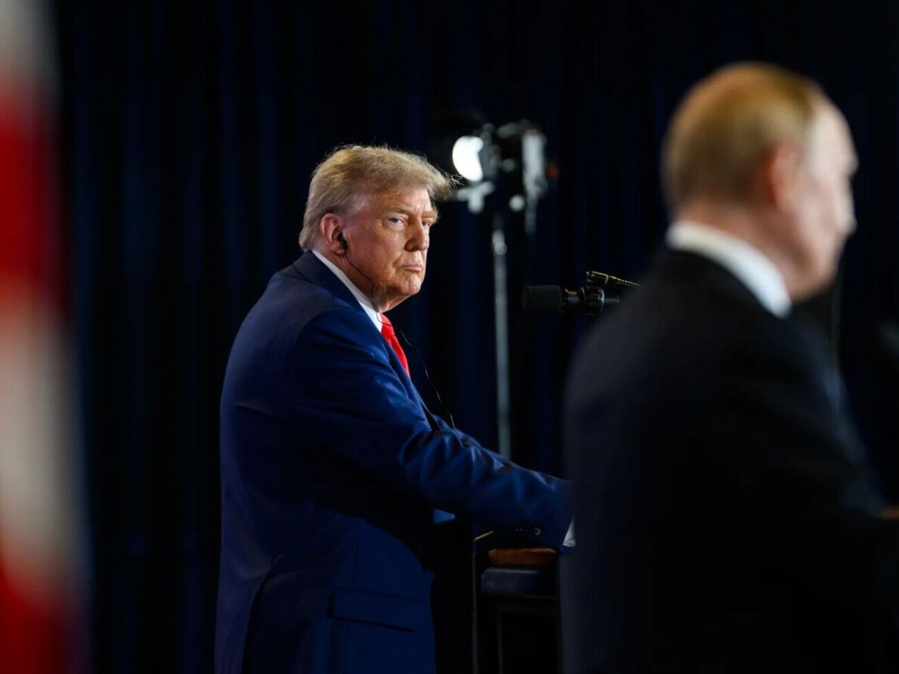 Щоб переконати Трампа змінити курс, Путіну, схоже, знадобилося лише кілька приємних слів і телефонний дзвінок, зазначив колумніст Bloomberg