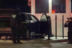 Автомобіль врізався у ворота Секретної служби США