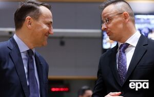 Сійярто дорікнув Сікорському в дописі в соцмережі, той відповів