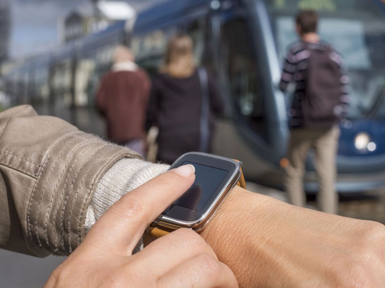 На современных гаджетах переход на зимнее время происходит автоматически