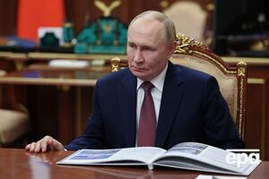 Нефть – это "кровеносная система России, и министерство финансов США только что перекрыло кровоток", говорится в статье