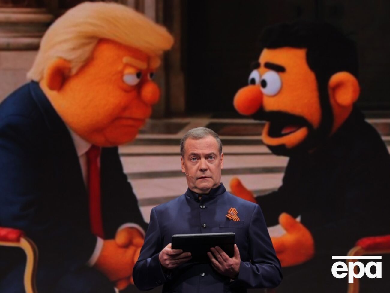 Медведєв: Ухвалені рішення – це акт війни проти Росії