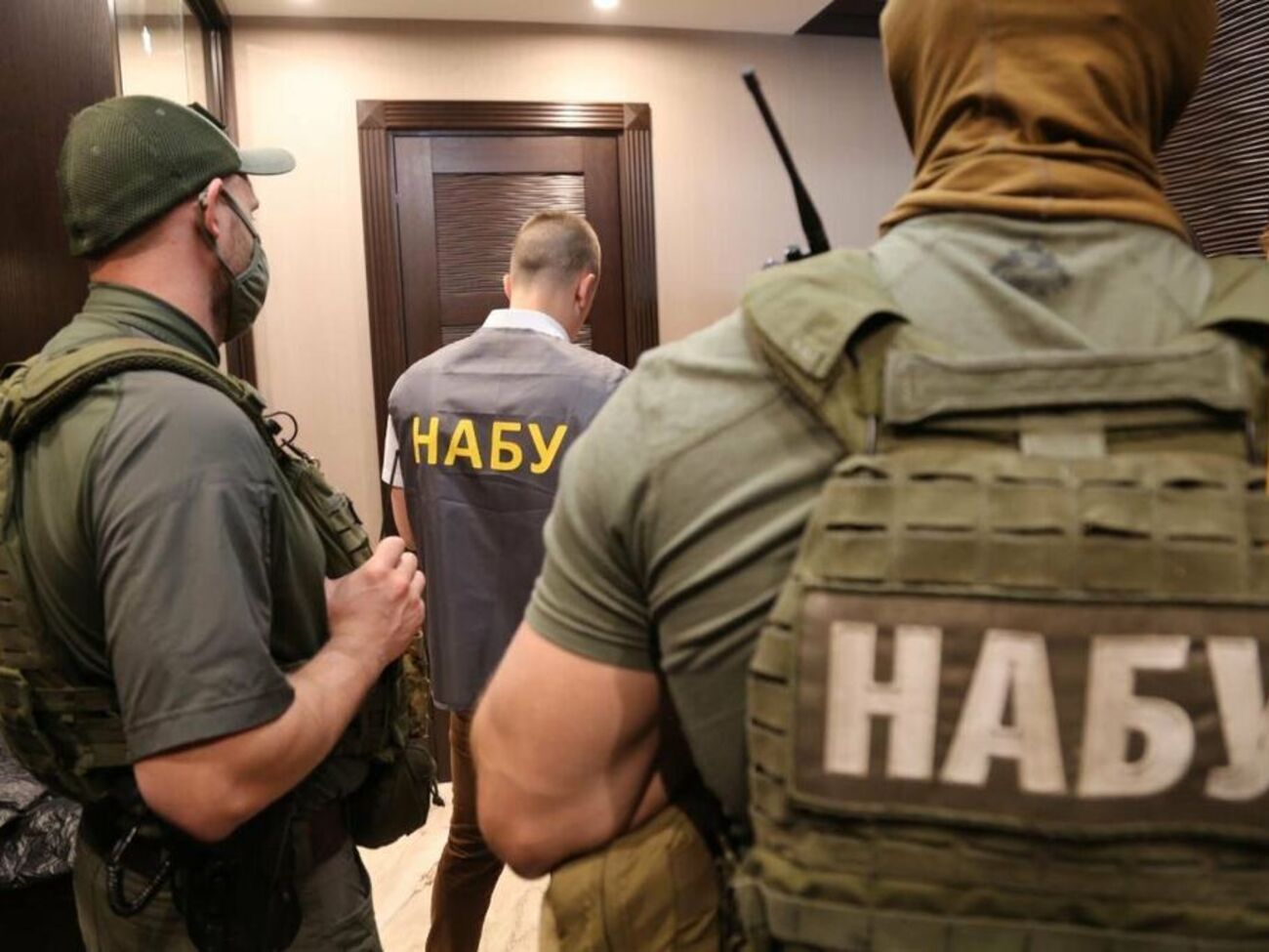 Официально НАБУ пока не комментировало обыски, которые, по заявлению нардепа, "очень успешно прошли"