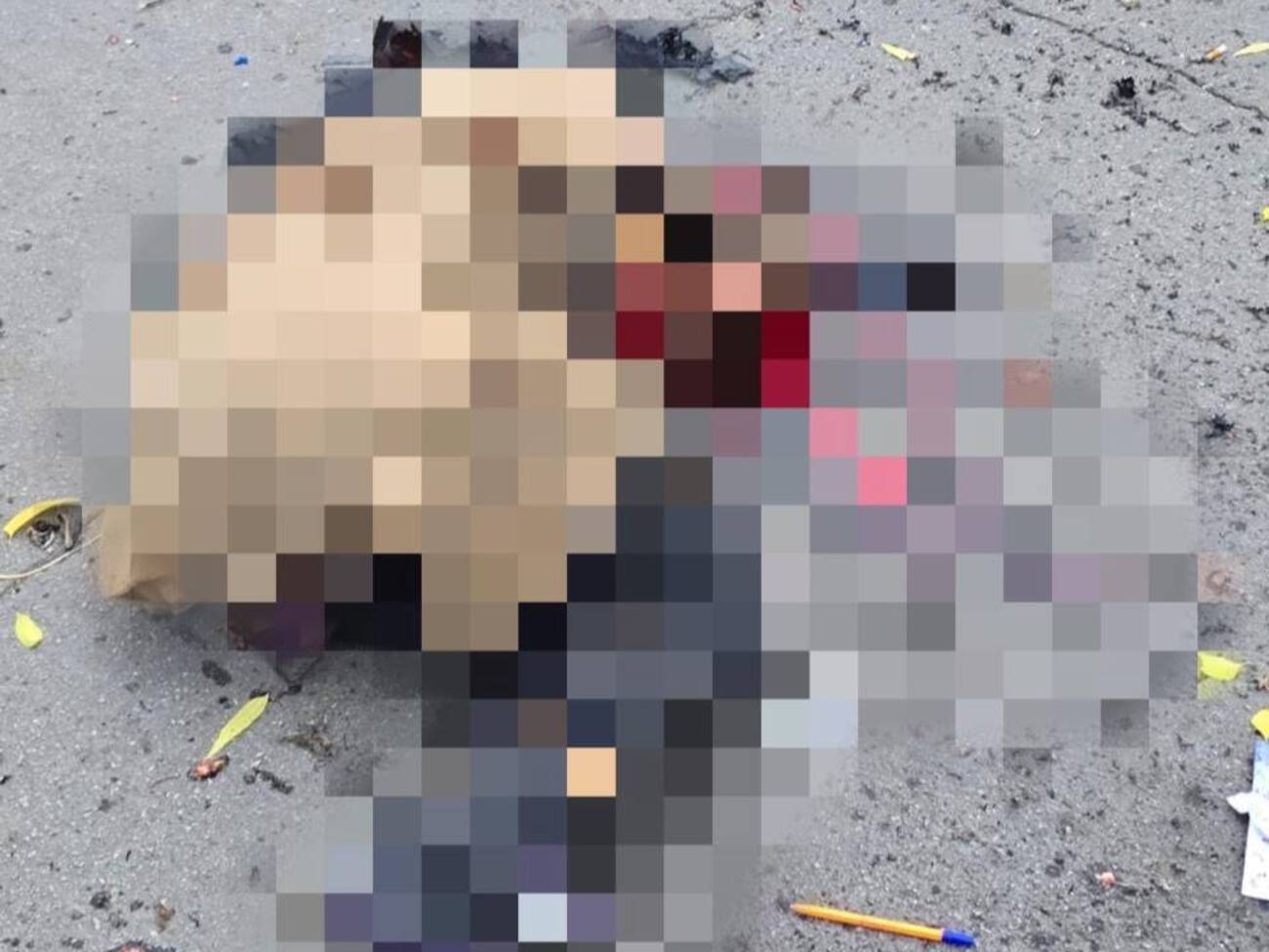 У момент атаки жінка перебувала на вулиці, зазначила прокуратура