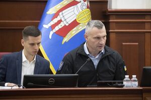 Киев увеличивает расходы на оборону и будет требовать у ВР средства, которые изъяли из городского бюджета, заявил Кличко