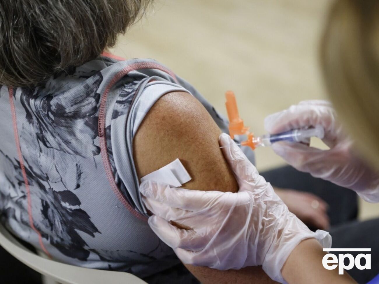 Доктор Джефф Коллер: Онкобольные, вакцинированные Pfizer или Moderna, демонстрируют значительно лучшие результаты лечения по сравнению с невакцинированными