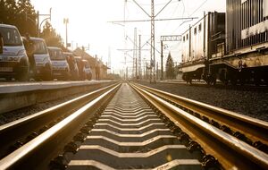 На данный момент движение затруднено в Кировоградской, Харьковской и Сумской областях, задерживаются поезда в Краматорск, Днепр, Харьков и Запорожье