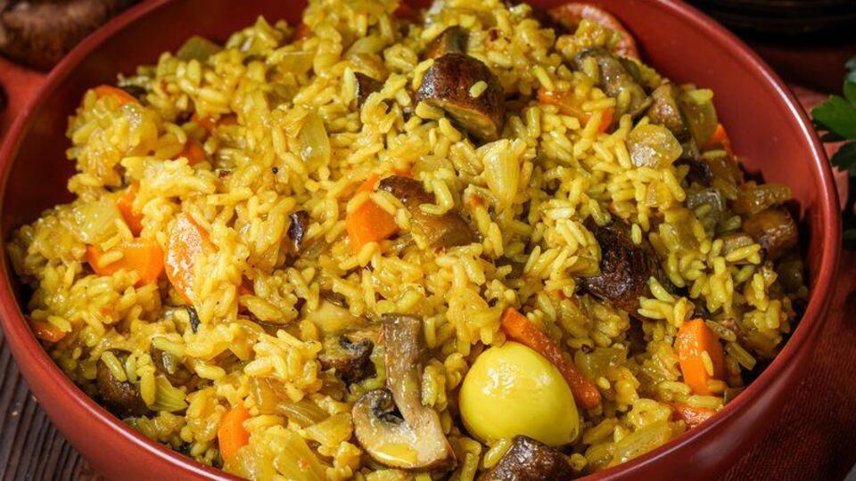 В плове должно быть достаточно специй