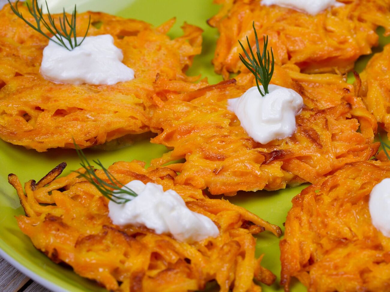 Деруни смакуватимуть зі сметаною