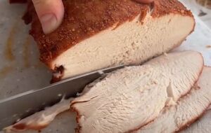 Ветчина получается очень сочной и вкусной