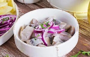 Скумбрия будет ароматной и вкусной