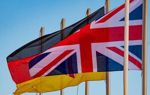 Британские компании могут и дальше работать с немецкими дочерними структурами "Роснефти", пишет Reuters