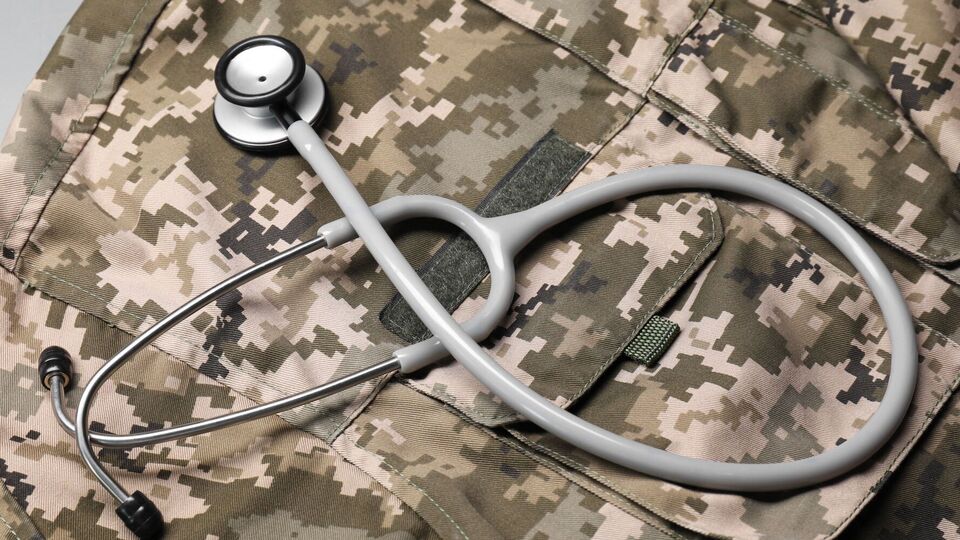 43-летнего мужчину после ВВК доставили в больницу с закрытой черепно-мозговой травмой