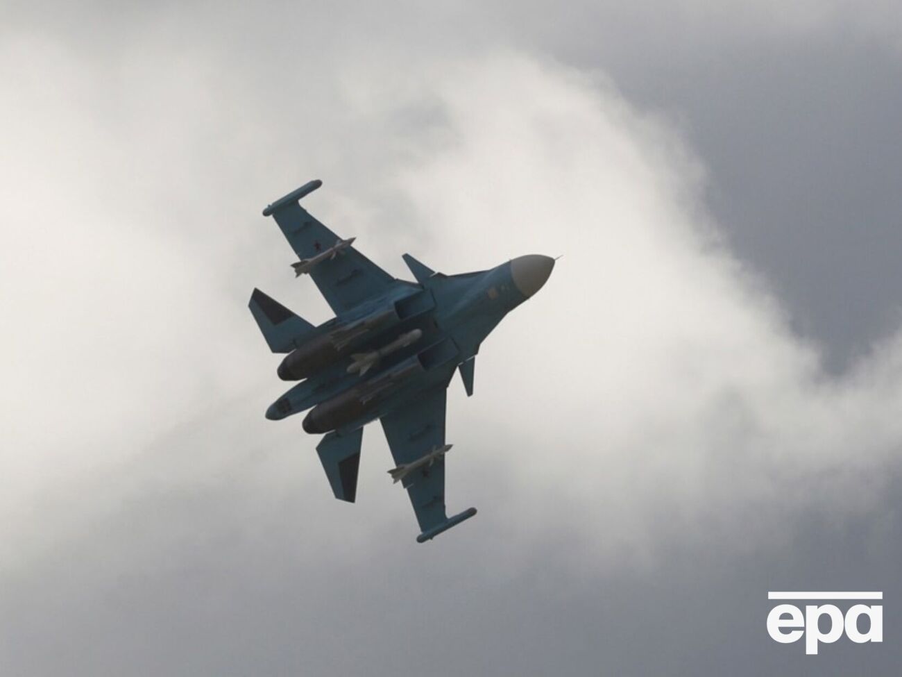 По данным украинских военных, россияне выпустили три КАБ из Су-34