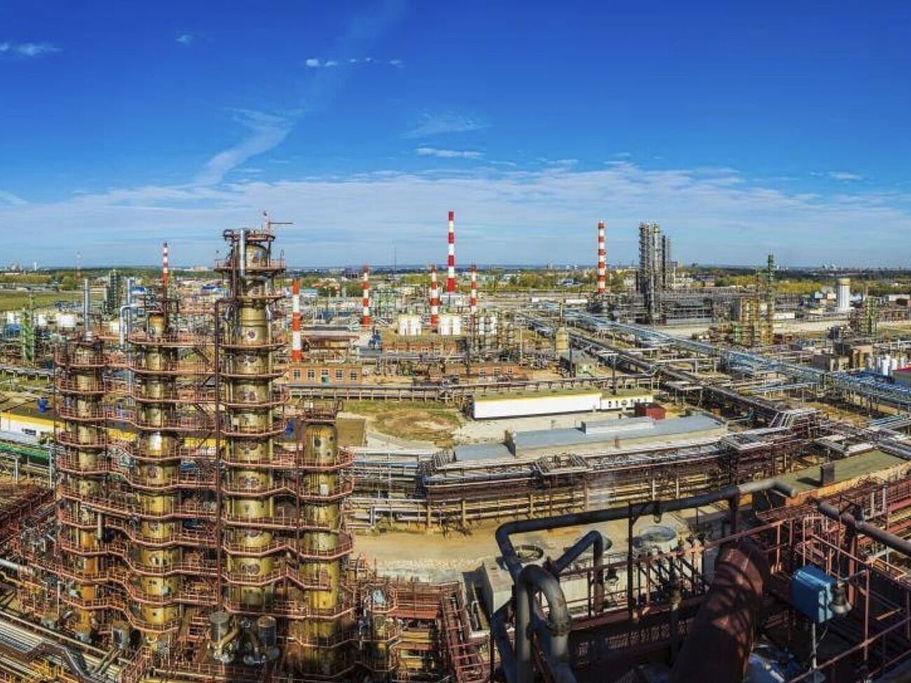 Рязанський НПЗ, який є одним із найбільших у РФ, дрони атакували п'ять разів