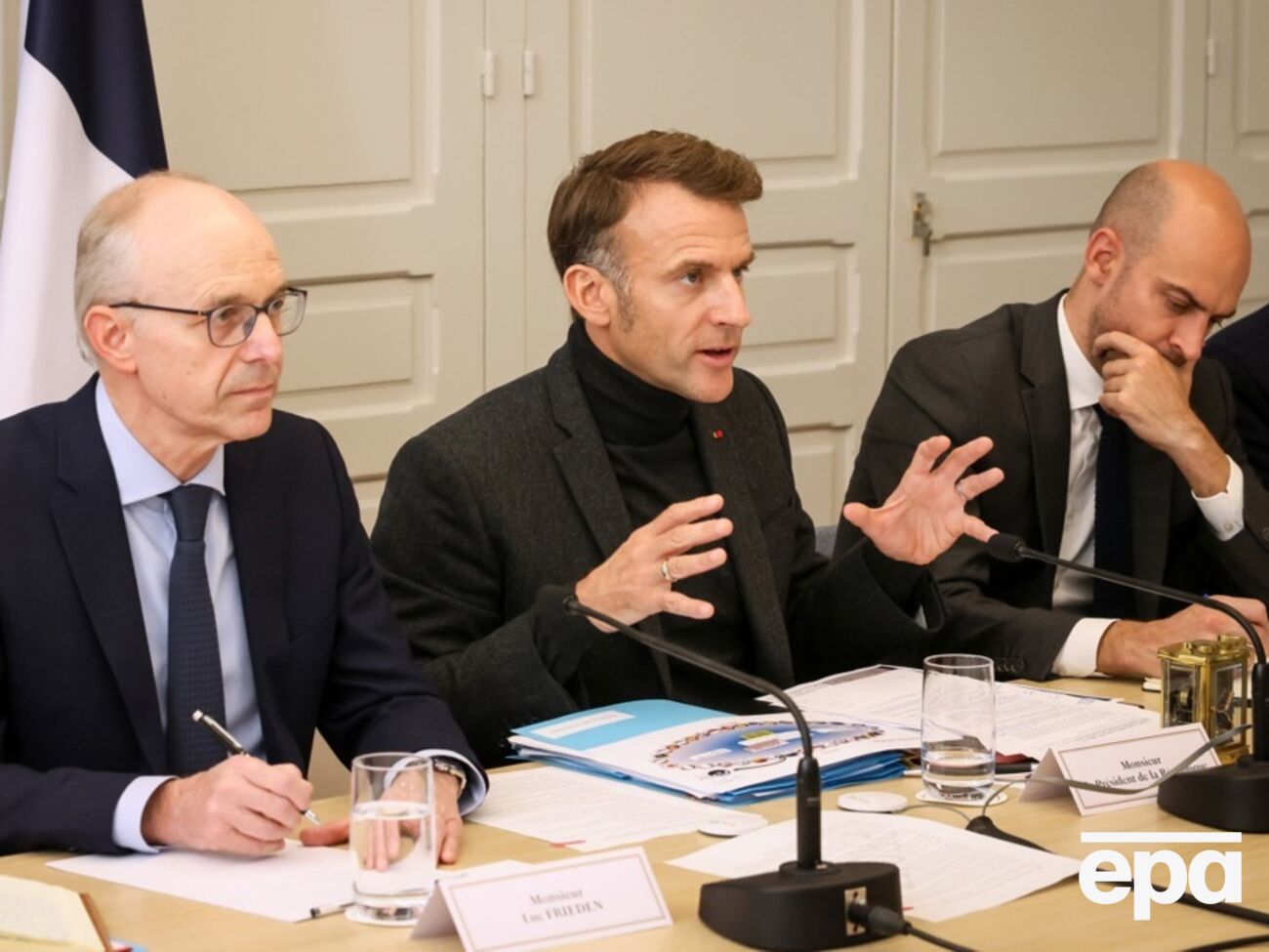 Макрон отметил необходимость наращивания военной поддержки Украины