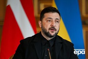 По словам Зеленского, необходимо применять давление не только против российских компаний "Роснефть" и "ЛУКойл", но и всех остальных