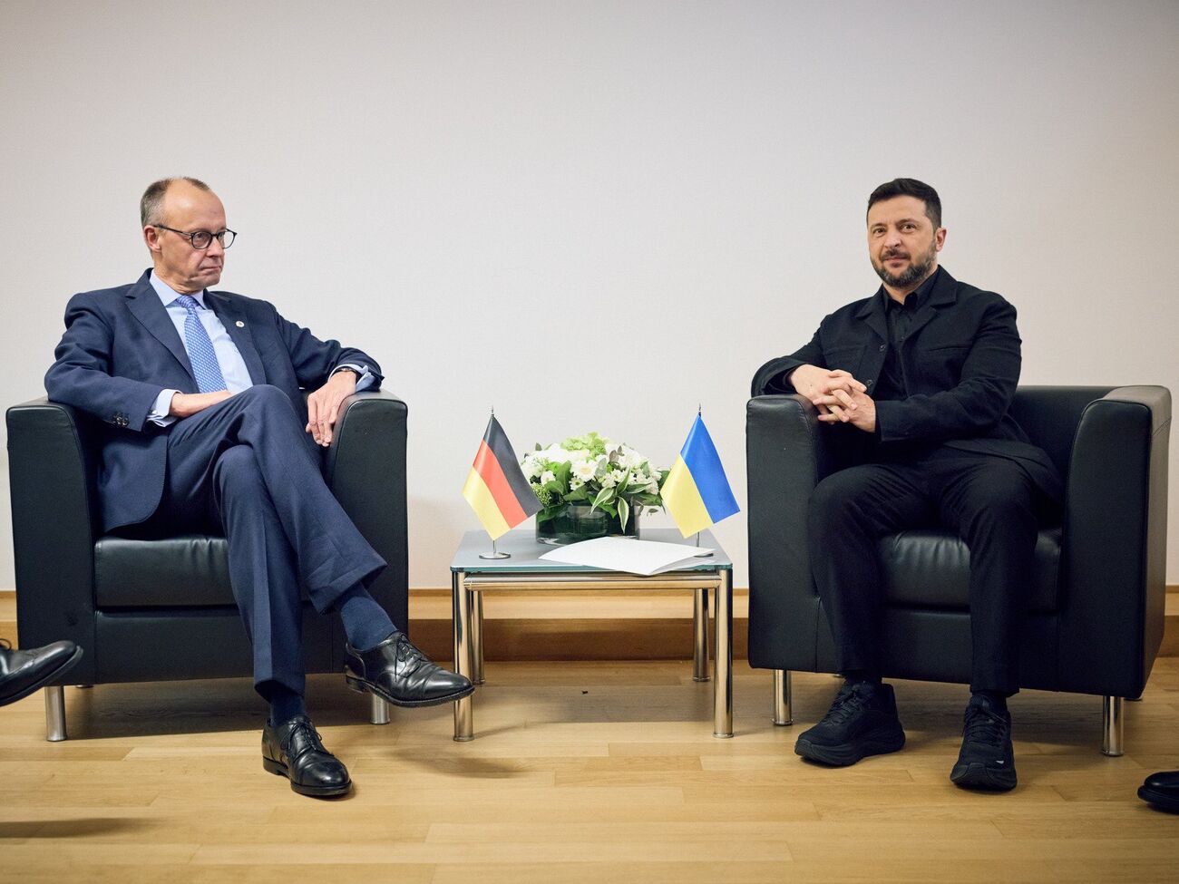 Зеленский сообщил, что они с Мерцем отдельно сосредоточились на решениях, которые могут еще больше укрепить ПВО Украины